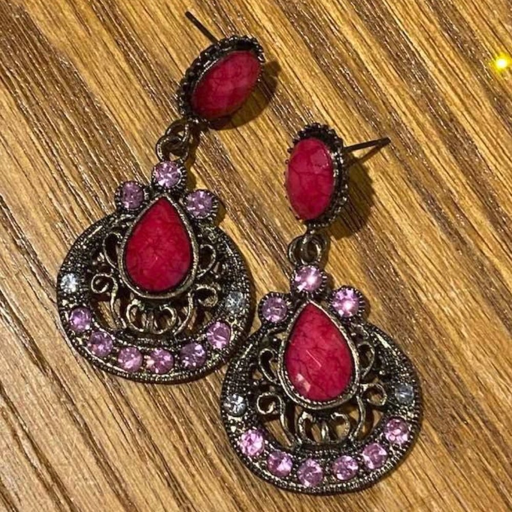 Gorgeous Gold & Fuchsia Drop Earrings
